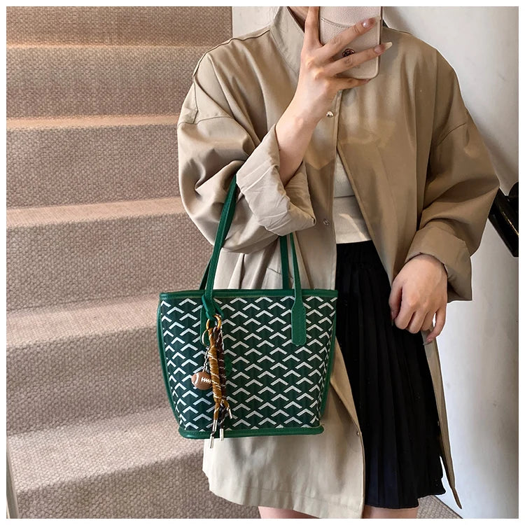 Ladies Tote Bags In Premium Leather, Fashionable Handbag Elegant Classic Style By Famous Brand Designer For Women