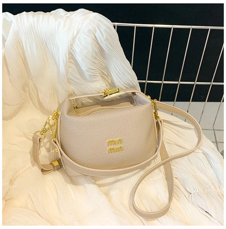 Elegant Minimalist Leather Shopper Bag For Women Featuring Large Capacity And Trendy Casual Crossbody