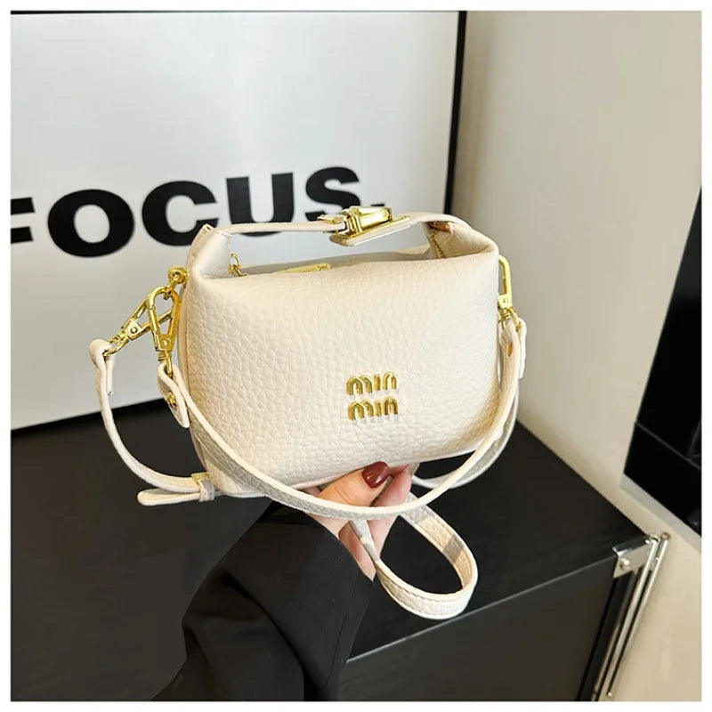 Elegant Minimalist Leather Shopper Bag For Women Featuring Large Capacity And Trendy Casual Crossbody