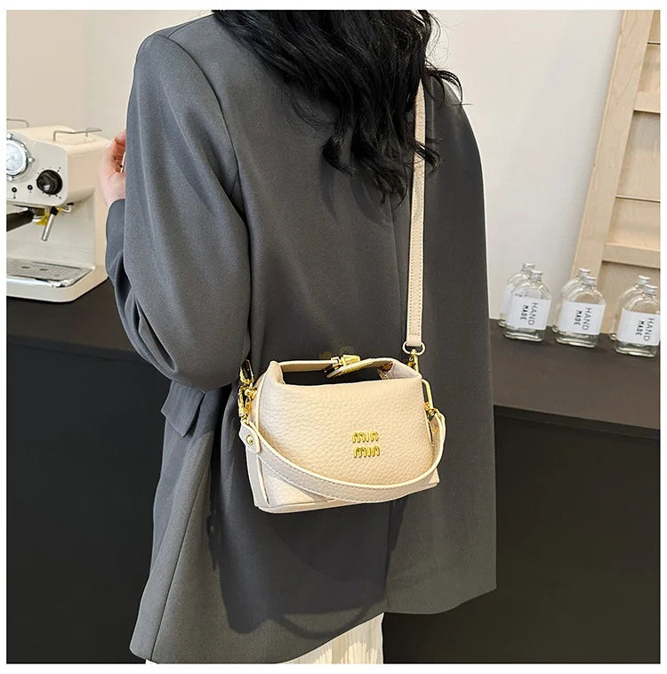 Elegant Minimalist Leather Shopper Bag For Women Featuring Large Capacity And Trendy Casual Crossbody