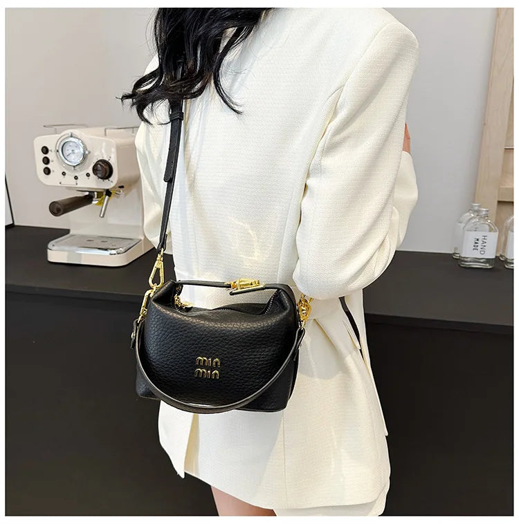 Elegant Minimalist Leather Shopper Bag For Women Featuring Large Capacity And Trendy Casual Crossbody