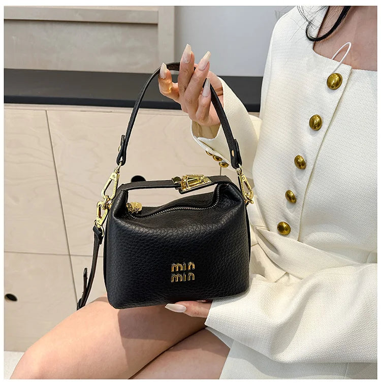 Elegant Minimalist Leather Shopper Bag For Women Featuring Large Capacity And Trendy Casual Crossbody