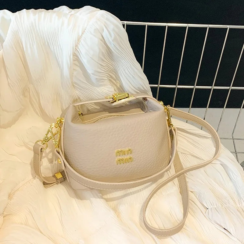 Elegant Minimalist Leather Shopper Bag For Women Featuring Large Capacity And Trendy Casual Crossbody