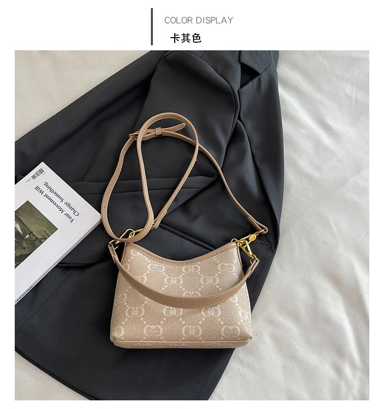 Elegant Women's Tote Bags By Luxury Brand, Leather Messenger Bag For Classic Style, Famous Designer Handbag