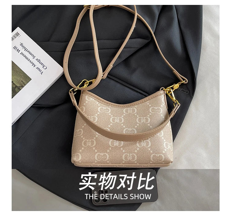 Elegant Women's Tote Bags By Luxury Brand, Leather Messenger Bag For Classic Style, Famous Designer Handbag