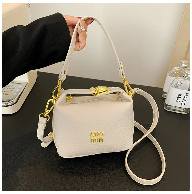 Elegant Minimalist Leather Shopper Bag For Women Featuring Large Capacity And Trendy Casual Crossbody